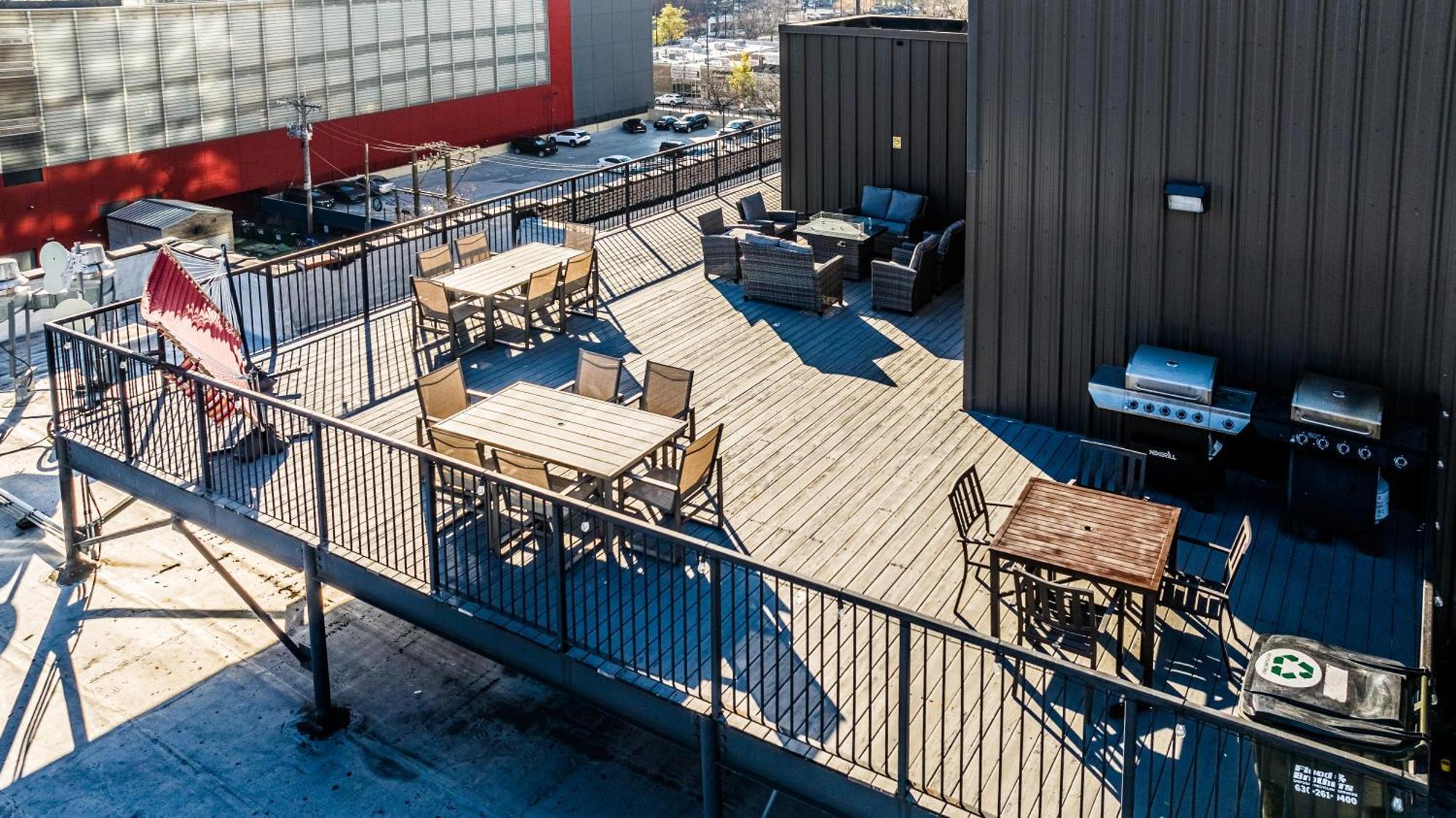 Luxery Stay Chicago - Themed Units! Close To Downtown, Mccormick Place & Wintrust Arena Exterior photo