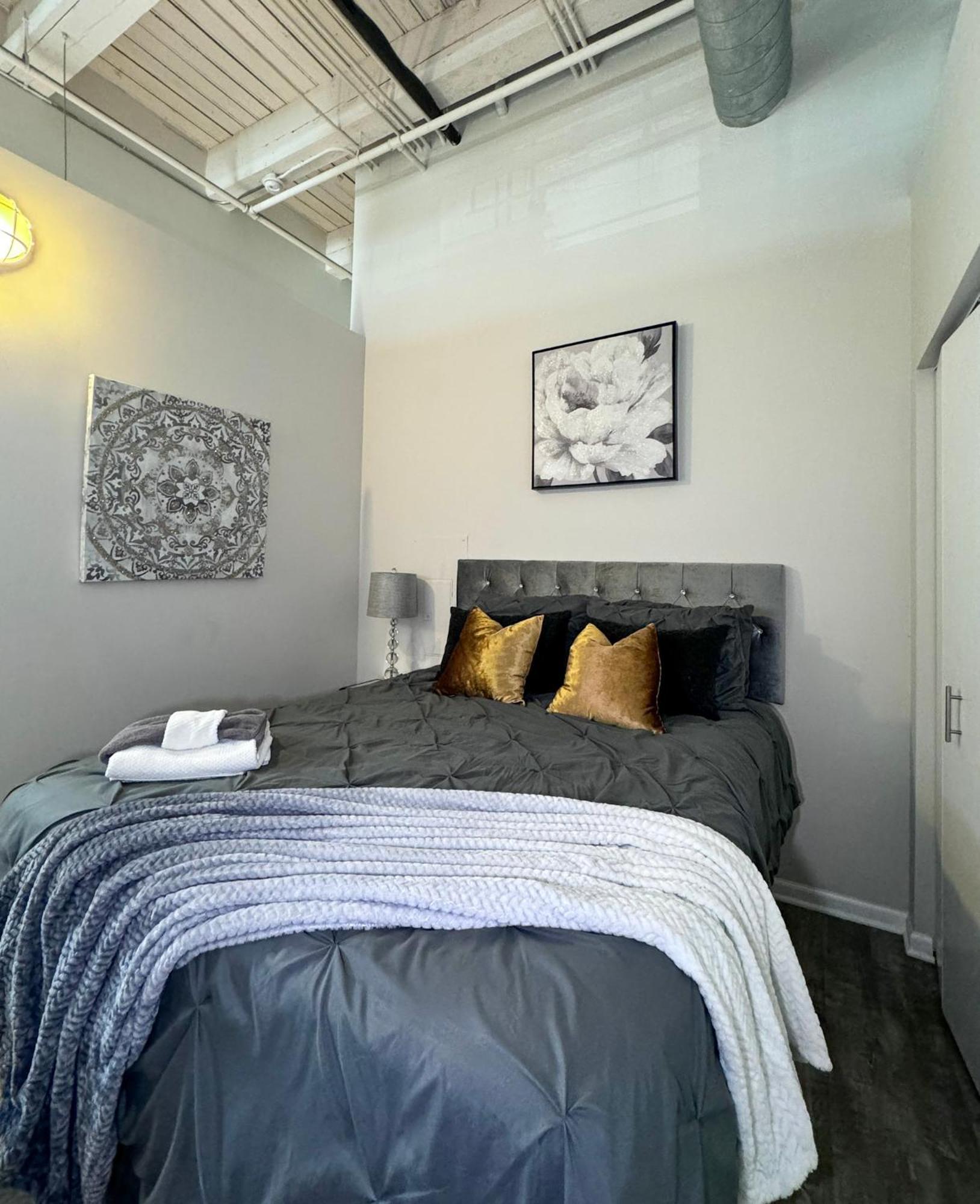 Luxery Stay Chicago - Themed Units! Close To Downtown, Mccormick Place & Wintrust Arena Exterior photo